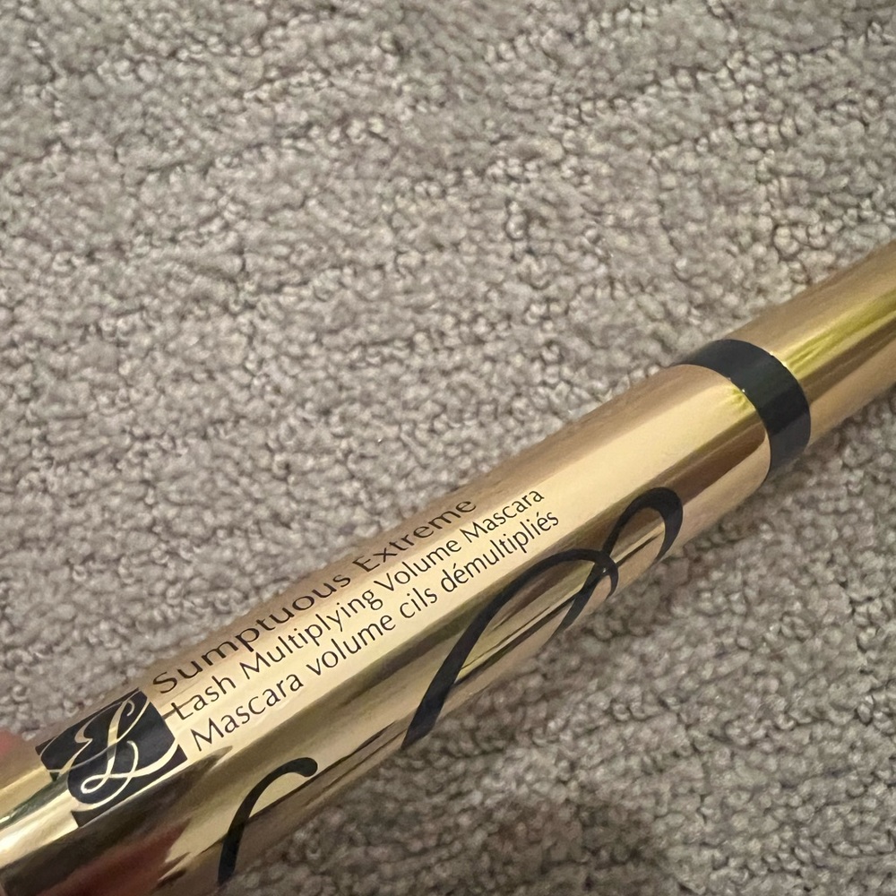 Brand new! Estee Lauder volume mascara!